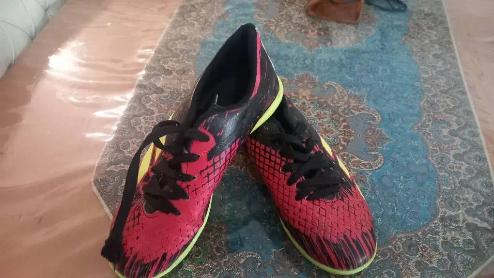 کفش ورزشی|تجهیزات ورزشی|پردیس, فاز ۱۱|دیوار