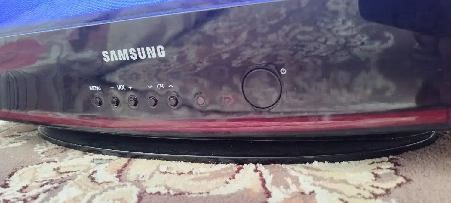 تلویزیون ۲۱ سامسونگ تمیز در حد نو|تلویزیون و پروژکتور|قم, چهل درخت‎|دیوار