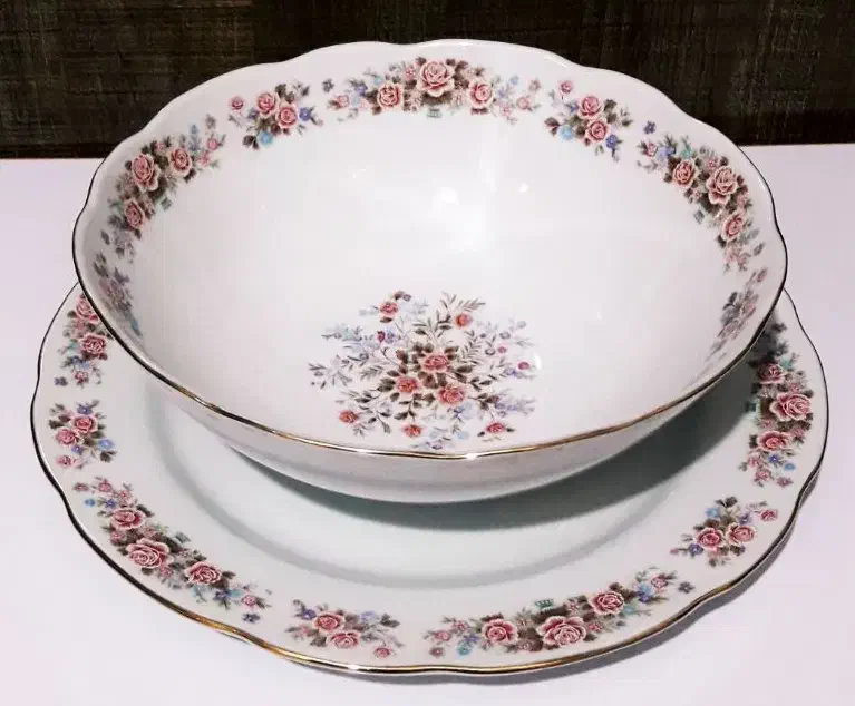 سرویس چینی قدیمی|ظروف سرو و پذیرایی|رشت, خبرنگار|دیوار