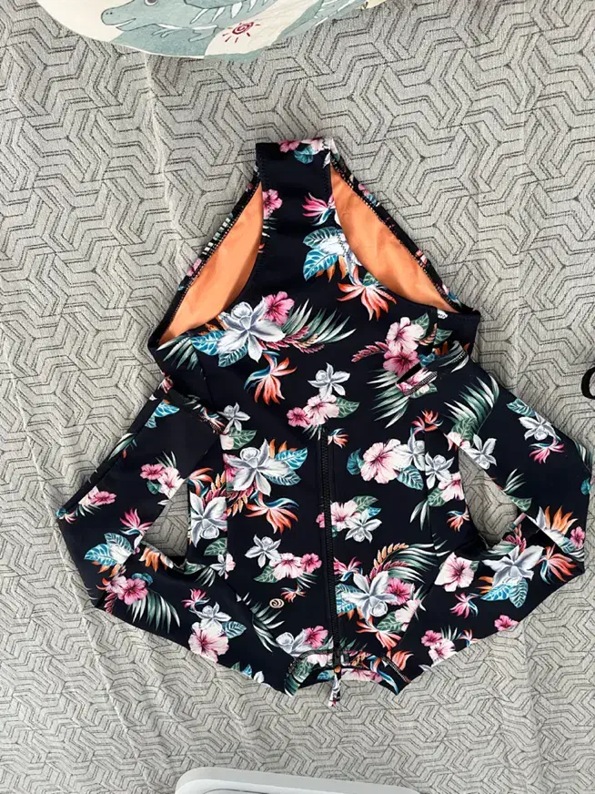 مایو های خارجی|غواصی و ورزش‌های آبی|همدان, |دیوار