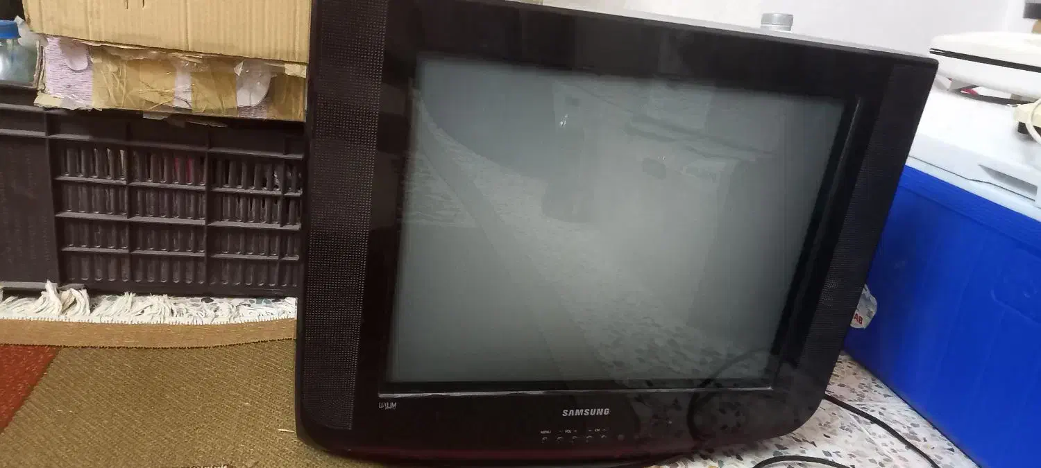 مدل سامسونگ سالم|تلویزیون و پروژکتور|نجفآباد, باغ ملی|دیوار