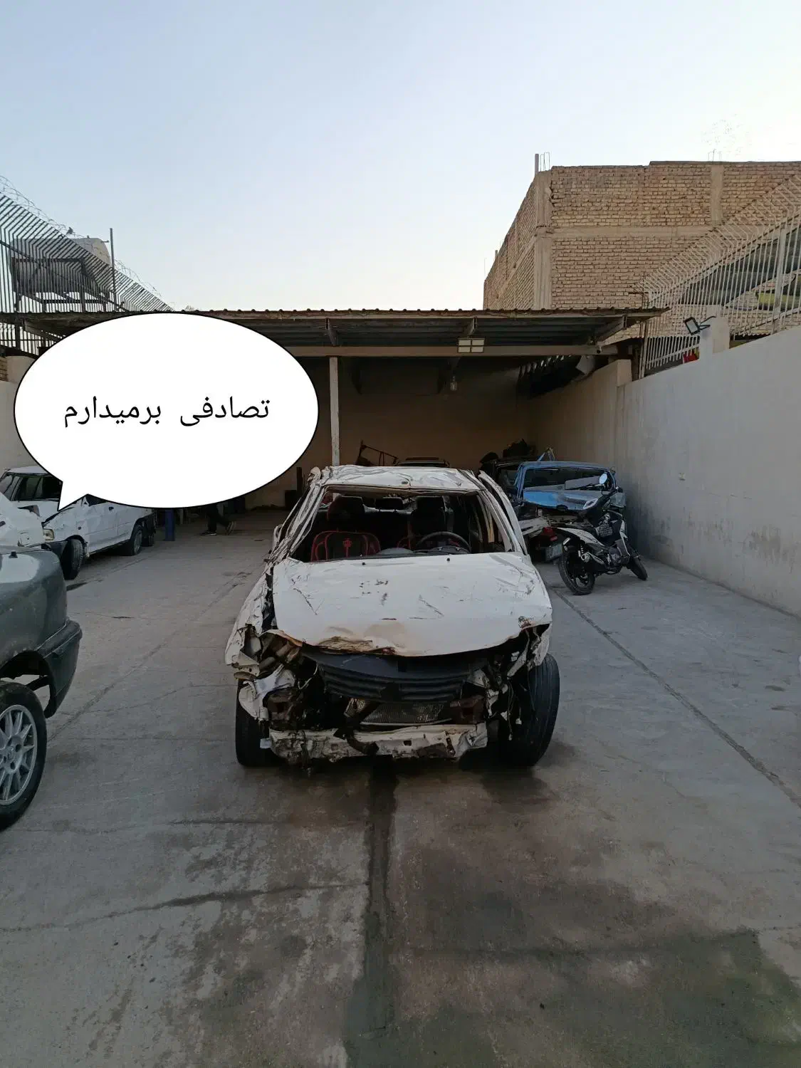 ساینا مدل 1400 تصادفی|خودرو سواری و وانت|اصفهان, بهارستان|دیوار