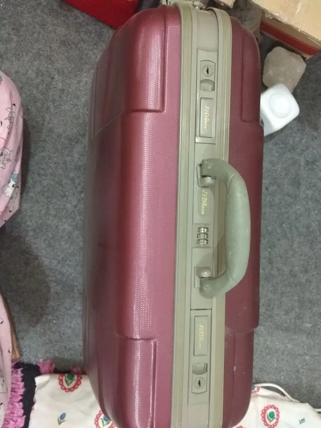 چمدان سامسونتی|کیف، کفش، کمربند|شوشتر, |دیوار