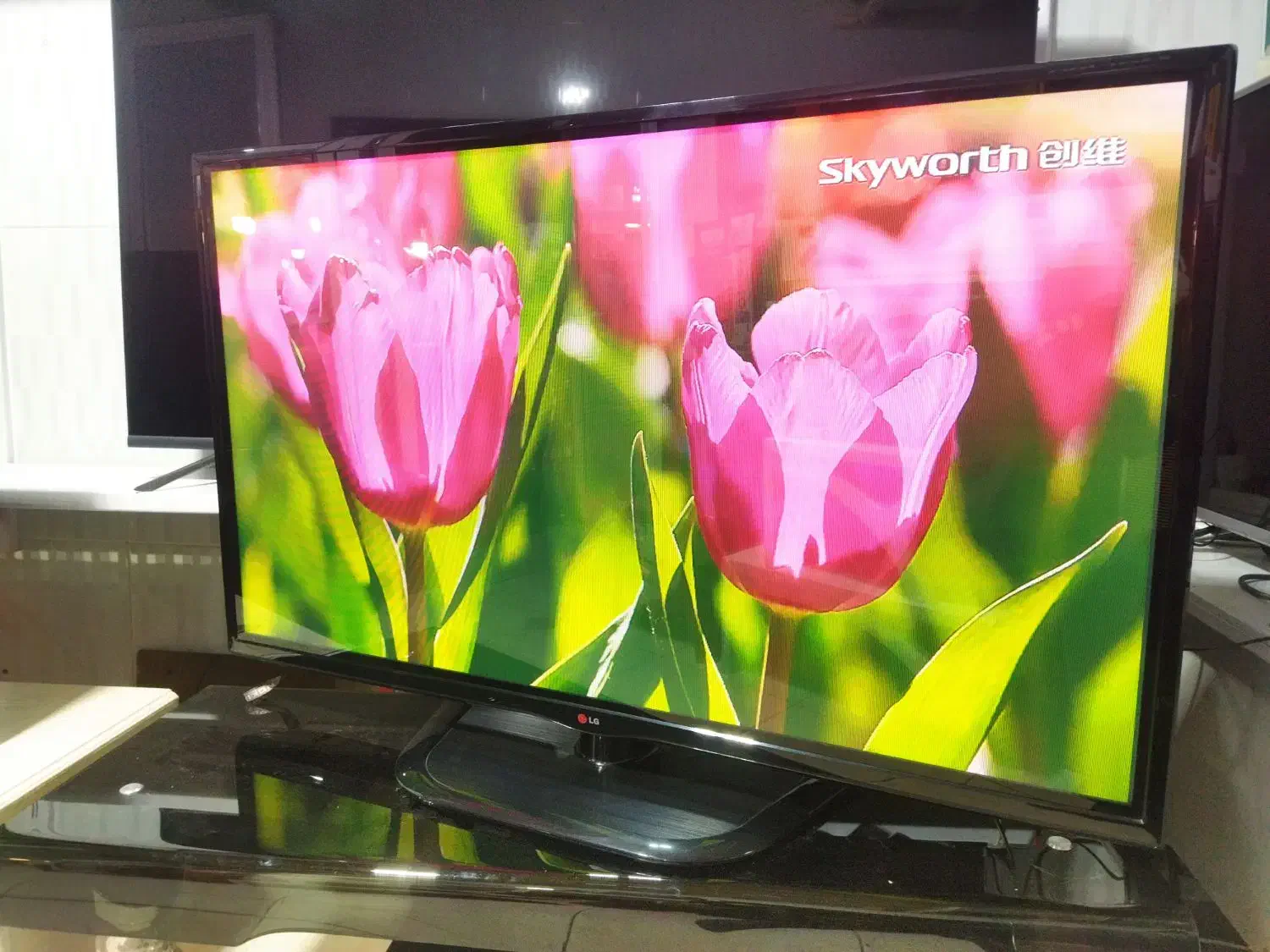 الیدی ۵۰ اینح الجی اصل کره|تلویزیون و پروژکتور|مهاباد (آذربایجان غربی), |دیوار