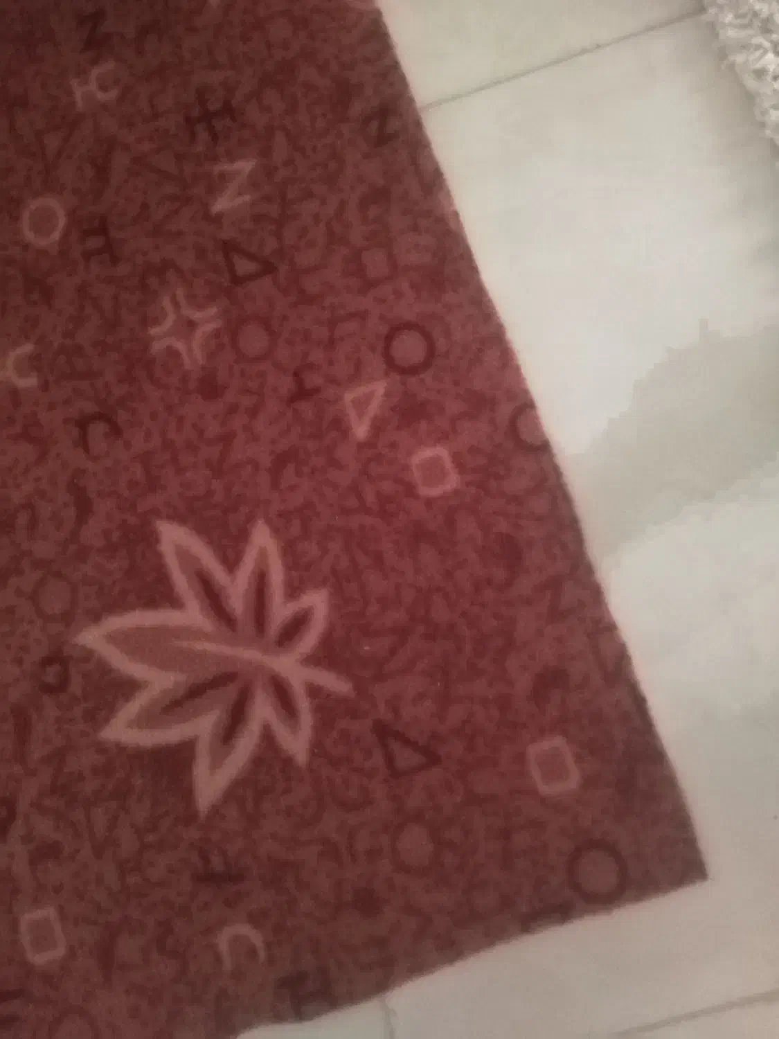 موکت خوش رنگ باجنس عالی|موکت|کرمانشاه, |دیوار