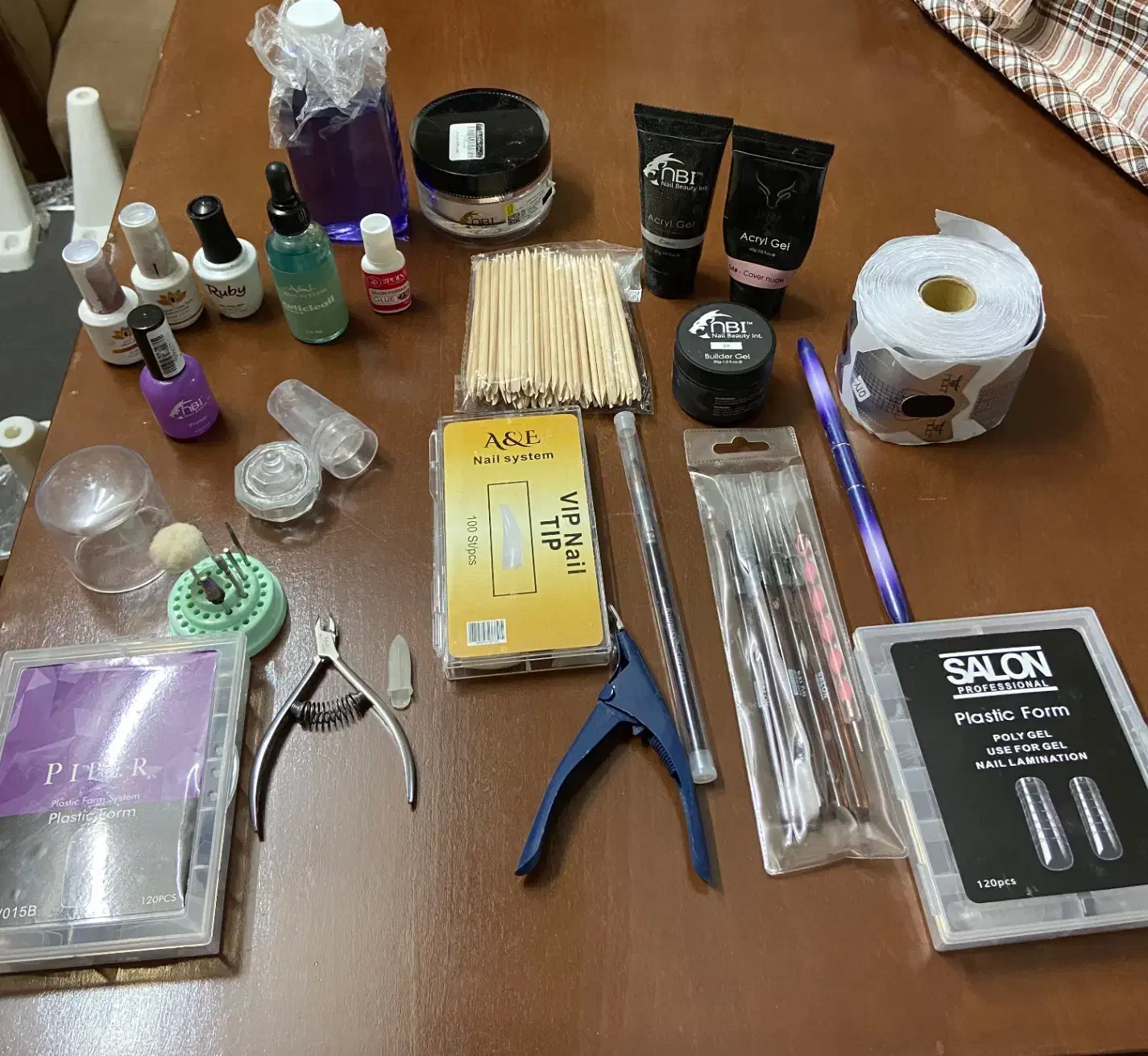 وسایل کاشت ناخن در حد نو|آرایشی، بهداشتی، درمانی|شاهین‌شهر, عطار|دیوار