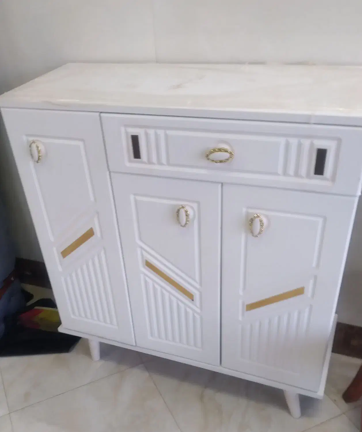 جاکفشی سه به  قیمت سه میلیونوپونصد تومان|جاکفشی، کمد، دراور|سراب, |دیوار