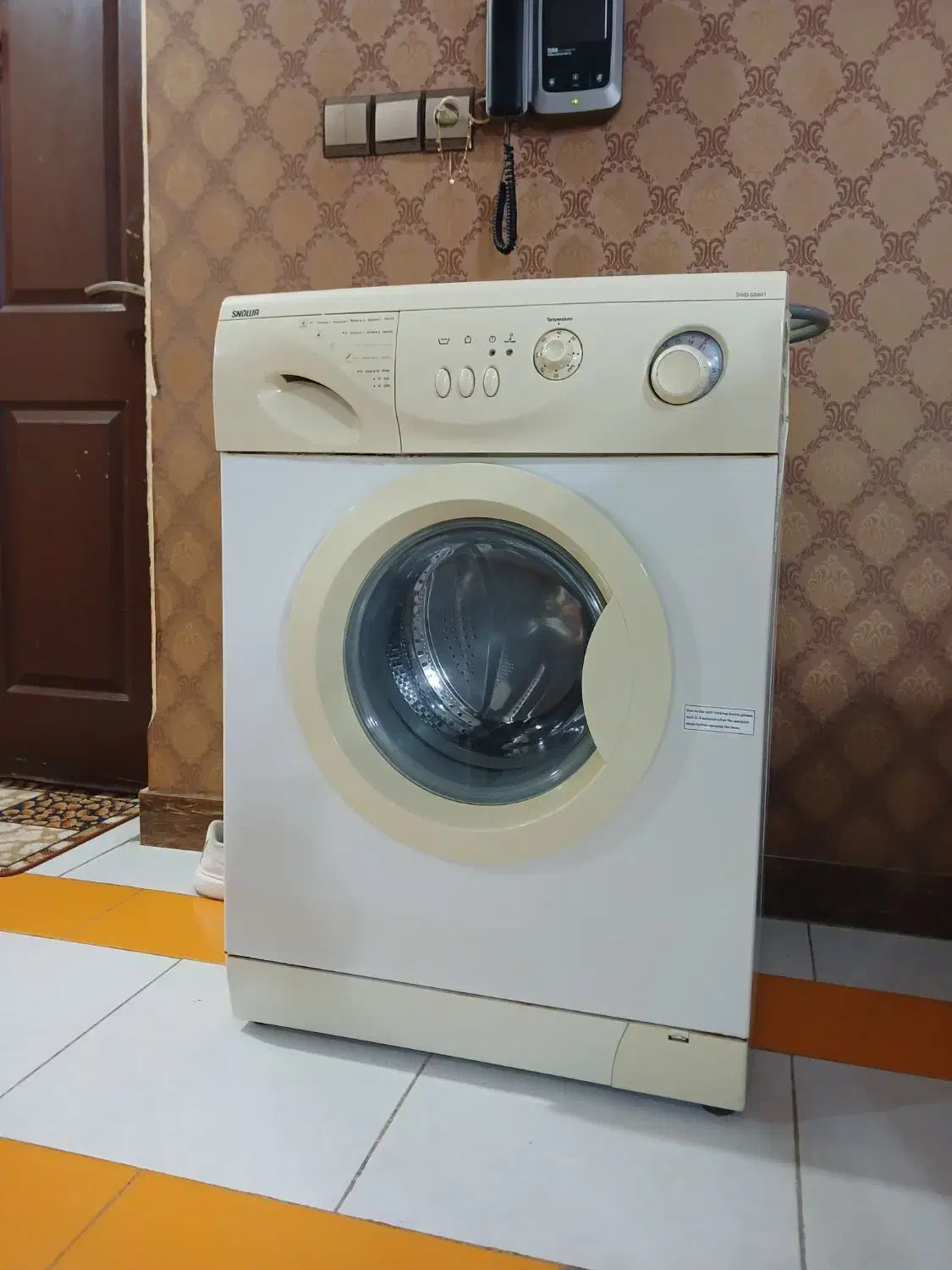 با سلام لباس شویی درحده نو|ماشین لباسشویی و خشککن لباس|رشت, استقامت ۱|دیوار