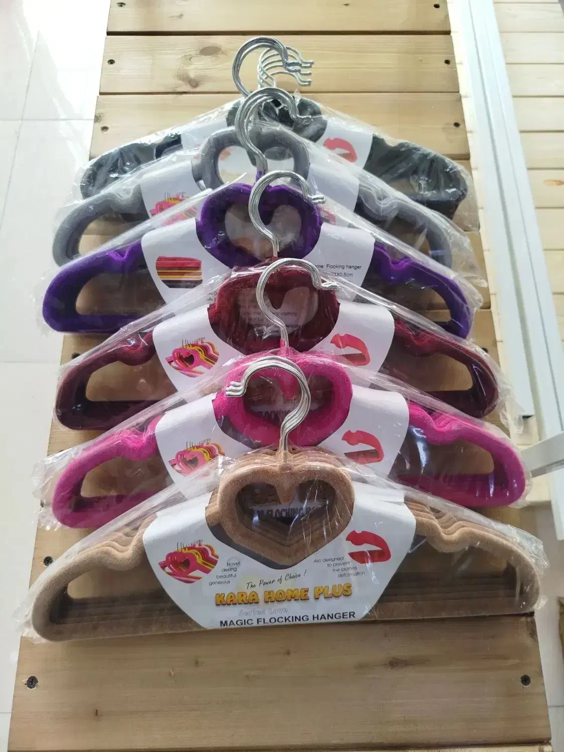 چوبکار|بندرخت و رخت‌آویز|شوشتر, |دیوار