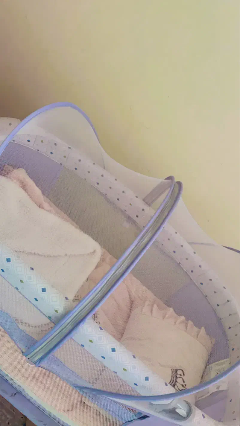 تخت کنار مادر قابل تنظیم ارتفاع و ضد رفلاکس|تخت و صندلی بچه|قشم, |دیوار