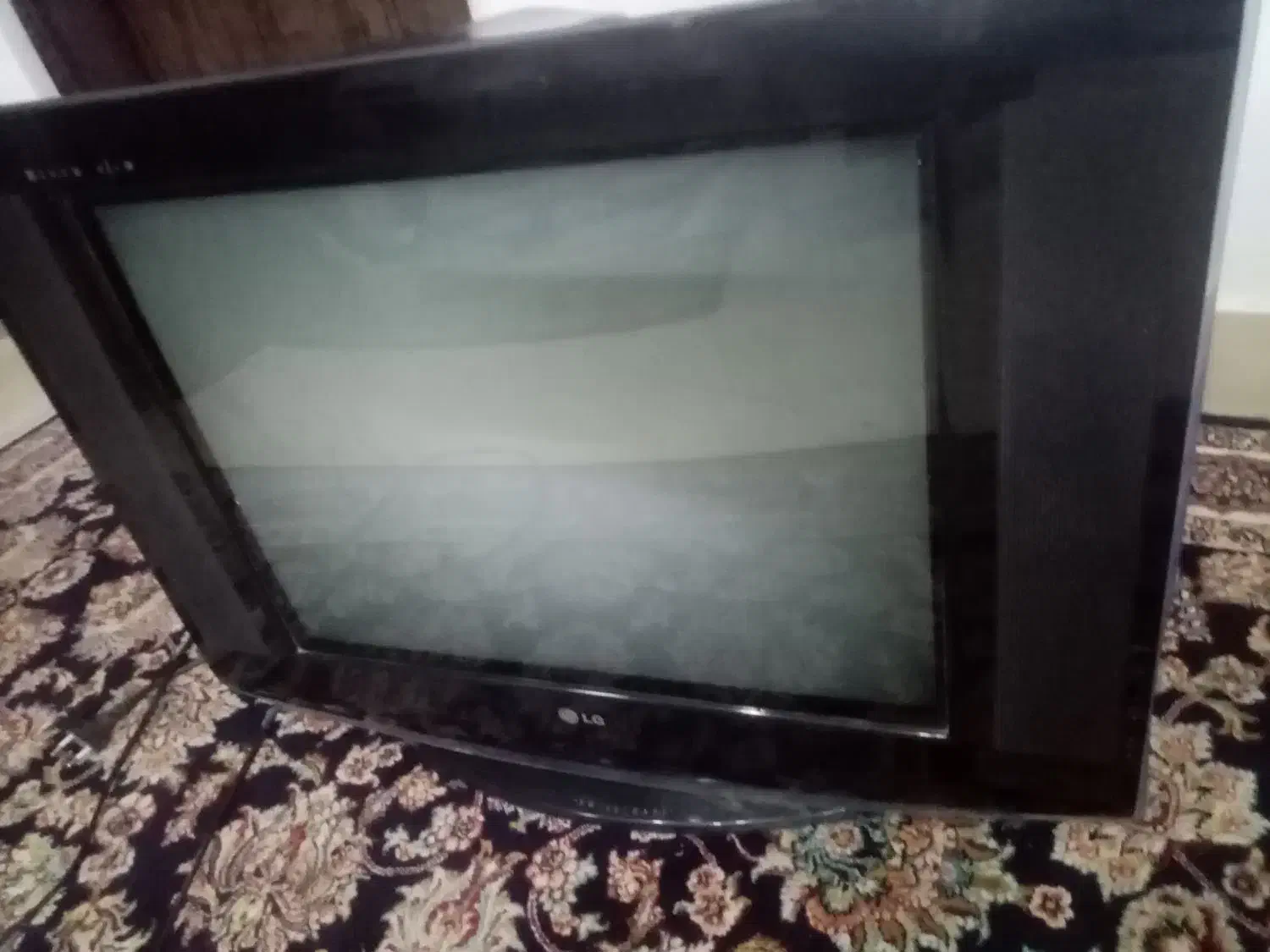 تلویزیون ال جی|تلویزیون و پروژکتور|گلبهار, شهر جدید گلبهار|دیوار