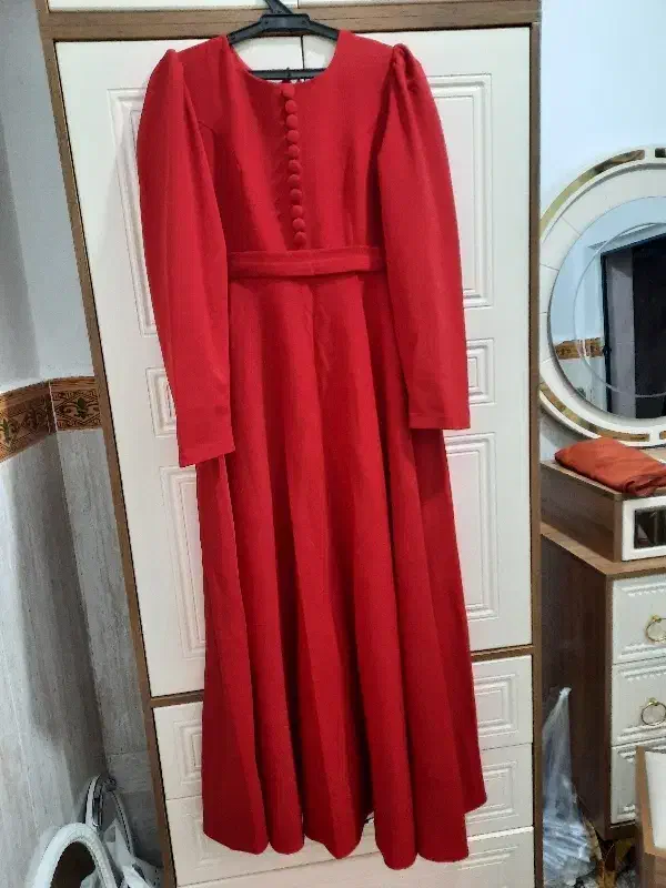 لباس مجلسی|لباس|گلستان (تهران), |دیوار