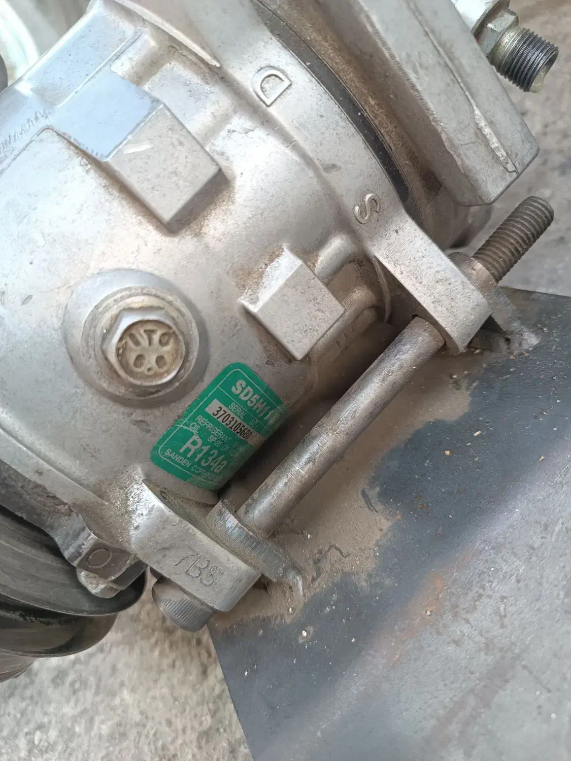 موتورساندن|قطعات یدکی و لوازم جانبی|شیروان (خراسان), |دیوار