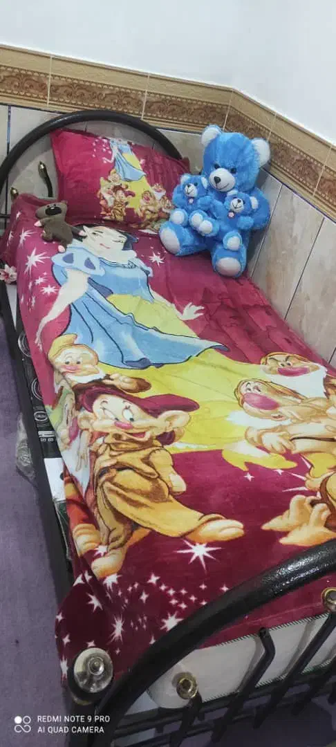 دوعدد. تخت خواب یک نفره|تخت و صندلی بچه|خرمشهر, |دیوار