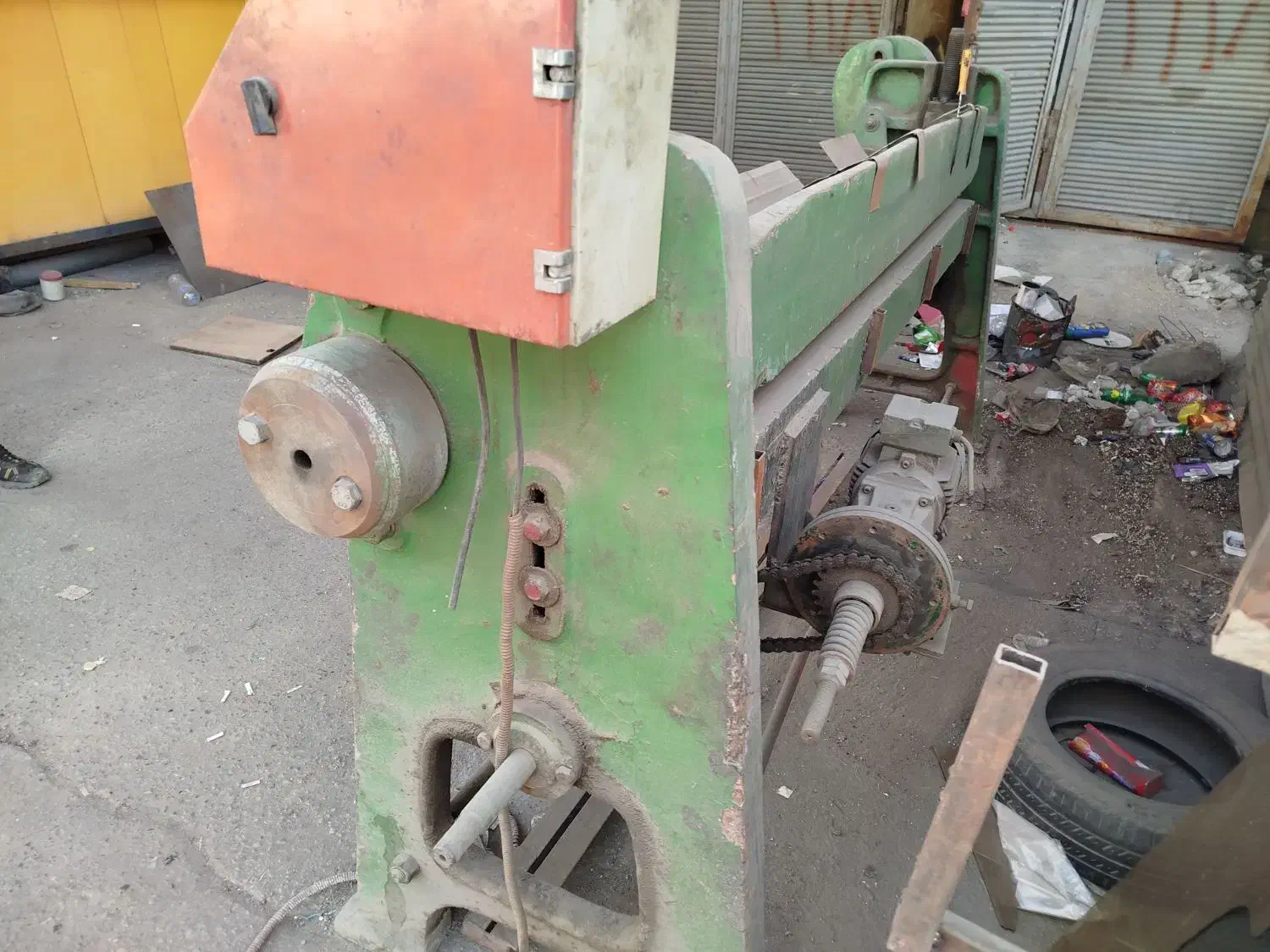 دستگاه خم ۲متری|ماشین‌آلات صنعتی|ری, بازار آهن|دیوار