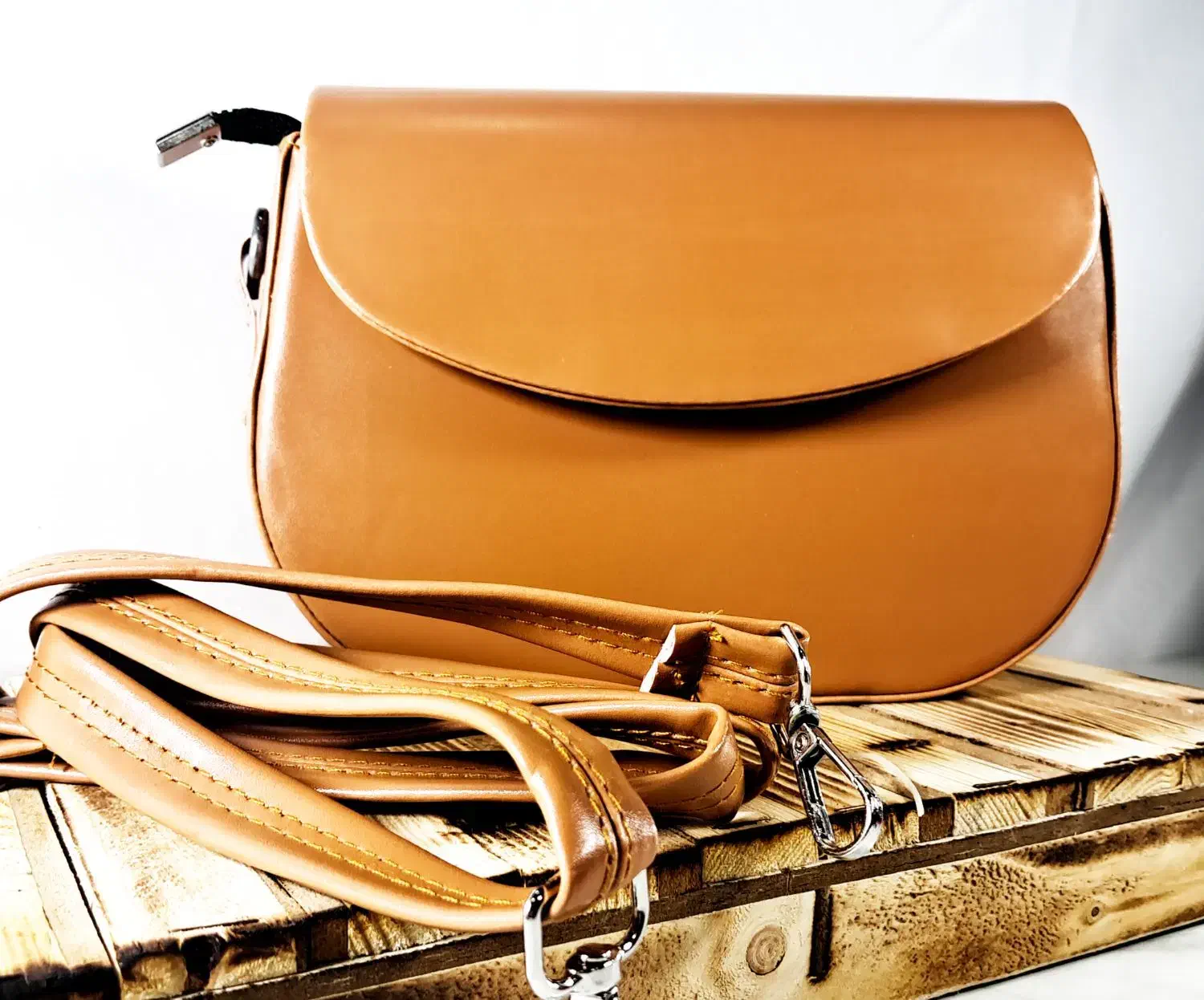 حراج تعدادی کیف کاملا نو فقط ۲۵۰ تومان|کیف، کفش، کمربند|هشتگرد, فاز ۲ مهستان|دیوار