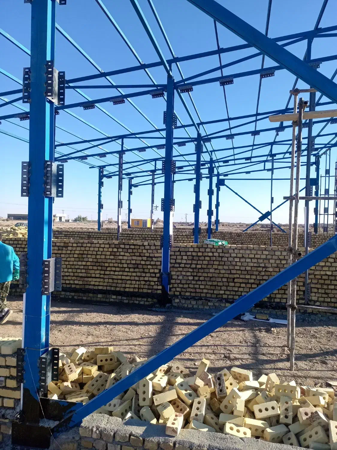 واحد کارگاهی درمرحله سفت کاری|فروش دفتر کار، اتاق اداری، مطب|گناباد, |دیوار