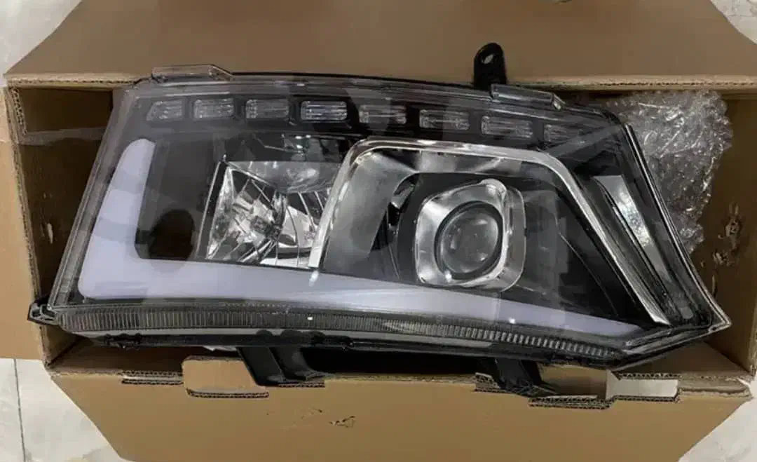 چراغ جلوی دناپلاس کروز|قطعات یدکی و لوازم جانبی|شریف‌آباد, |دیوار