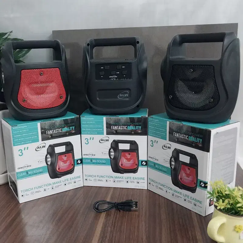 اسپیکر چراغ قوه ای|پخش‌کننده همراه|اسلام‌شهر, شهرک مفیدی|دیوار