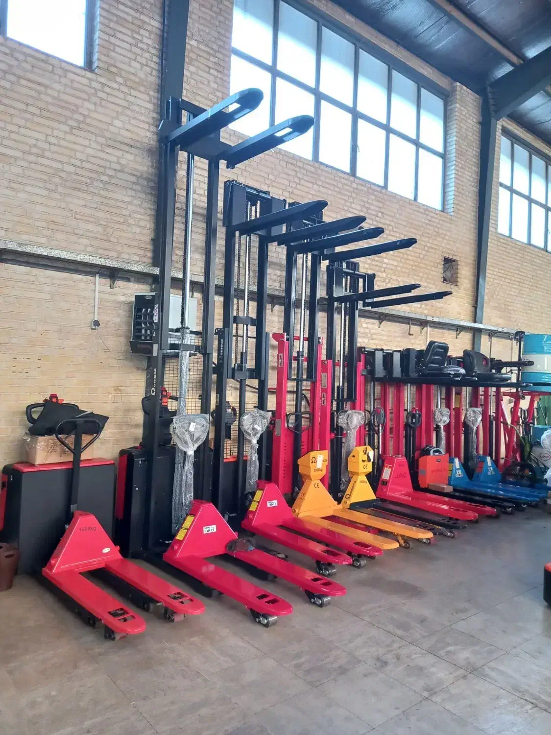 فروشگاه لیفتراک و لوازم جک پالت|قطعات یدکی و لوازم جانبی|سنندج, |دیوار