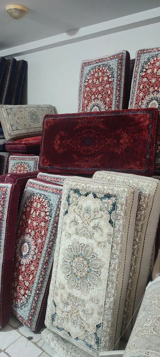 طرح یاس|پشتی|قم, چهل درخت‎|دیوار