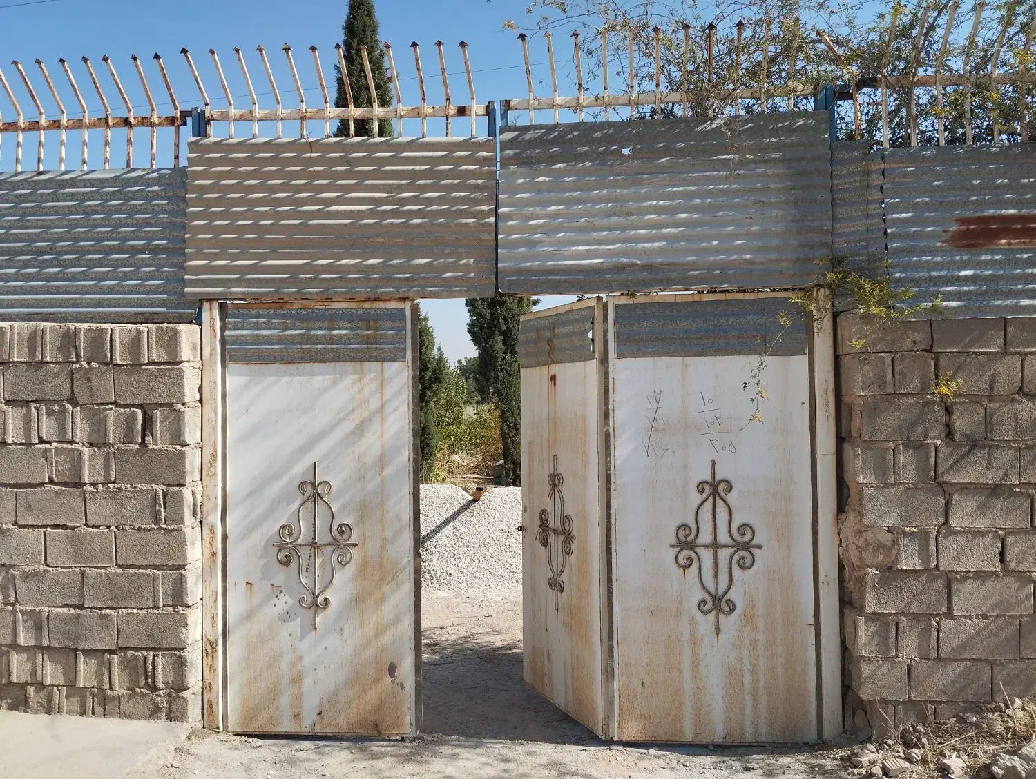 باغ واقع در پیربنو|فروش خانه و ویلا|شیراز, جمال آباد|دیوار