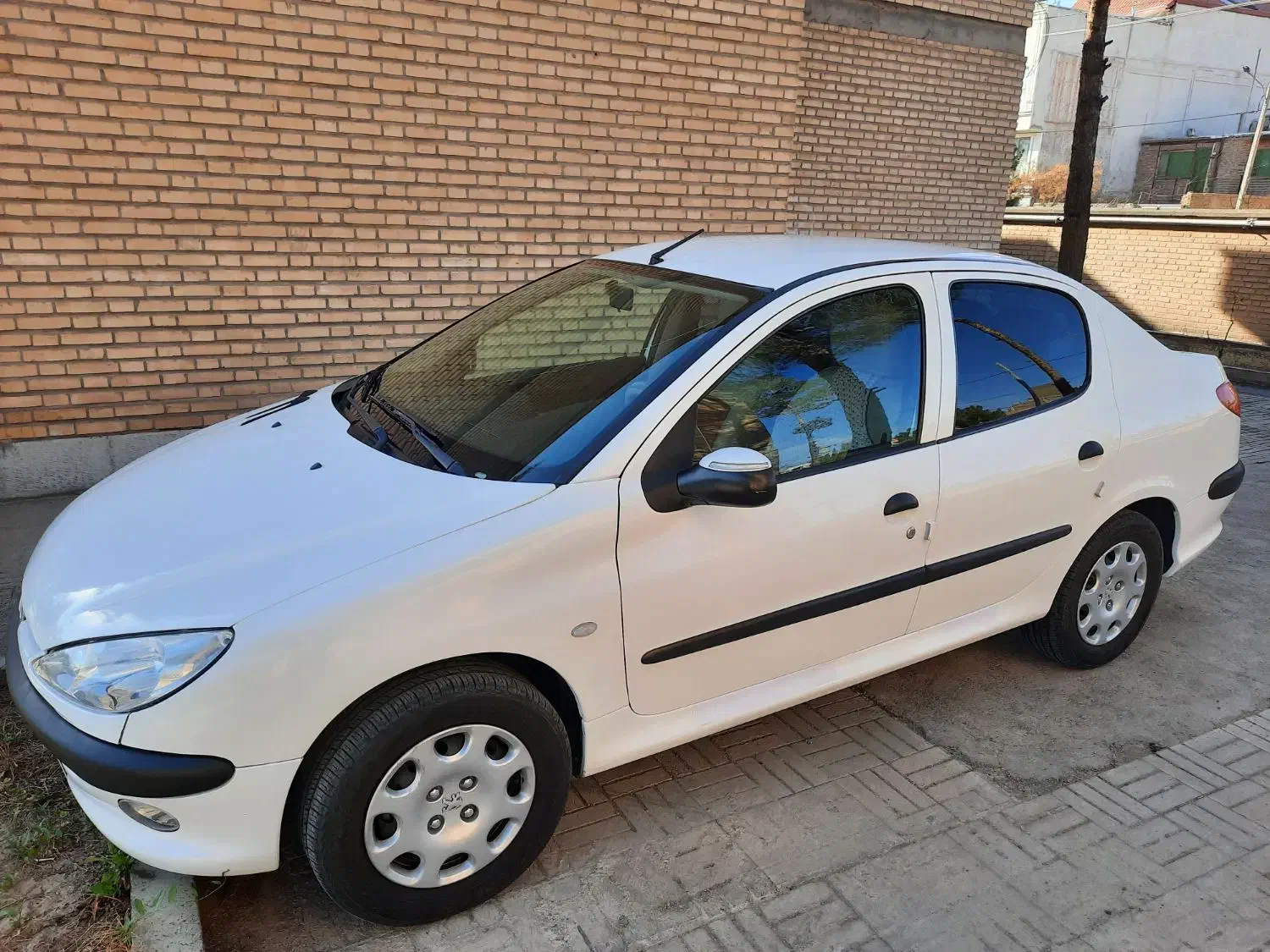 پژو ۲۰۶ وی ۸ فول برقی|خودرو سواری و وانت|تربتحیدریه, مظفریه|دیوار