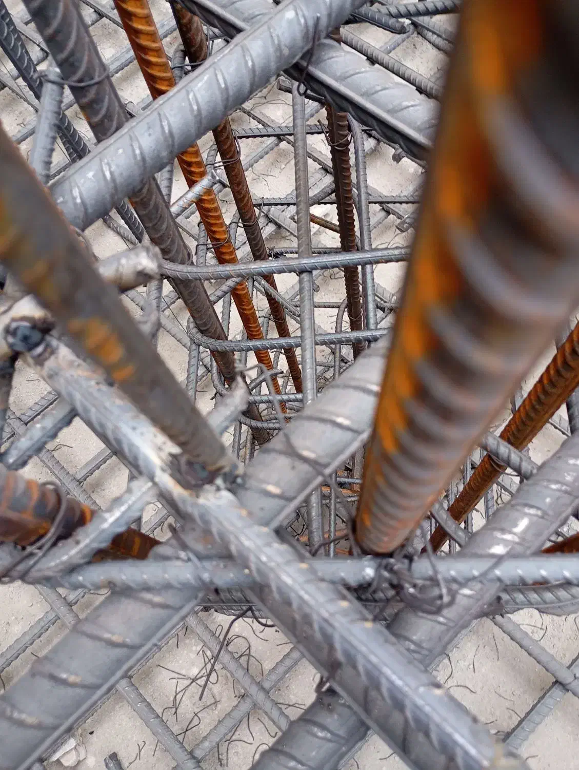 ارماتوربند قالببند وکمکی وکارگر آرماتوربندی|استخدام معماری، عمران و ساختمانی|تهران, شهران شمالی|دیوار