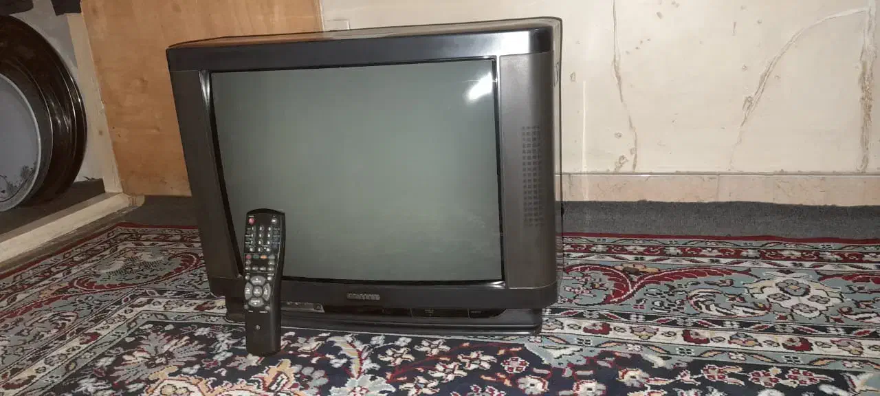 تلوزیون 21اینچ سامسونگ|تلویزیون و پروژکتور|ارومیه, |دیوار