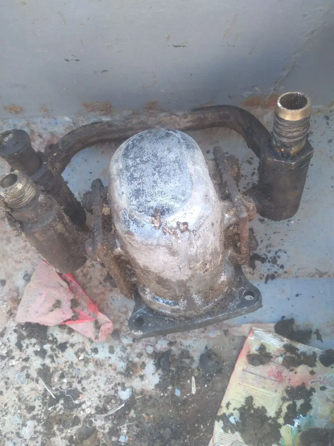 پمپ کمپرسی نیسان ۵ تن|قطعات یدکی و لوازم جانبی|قشم, |دیوار