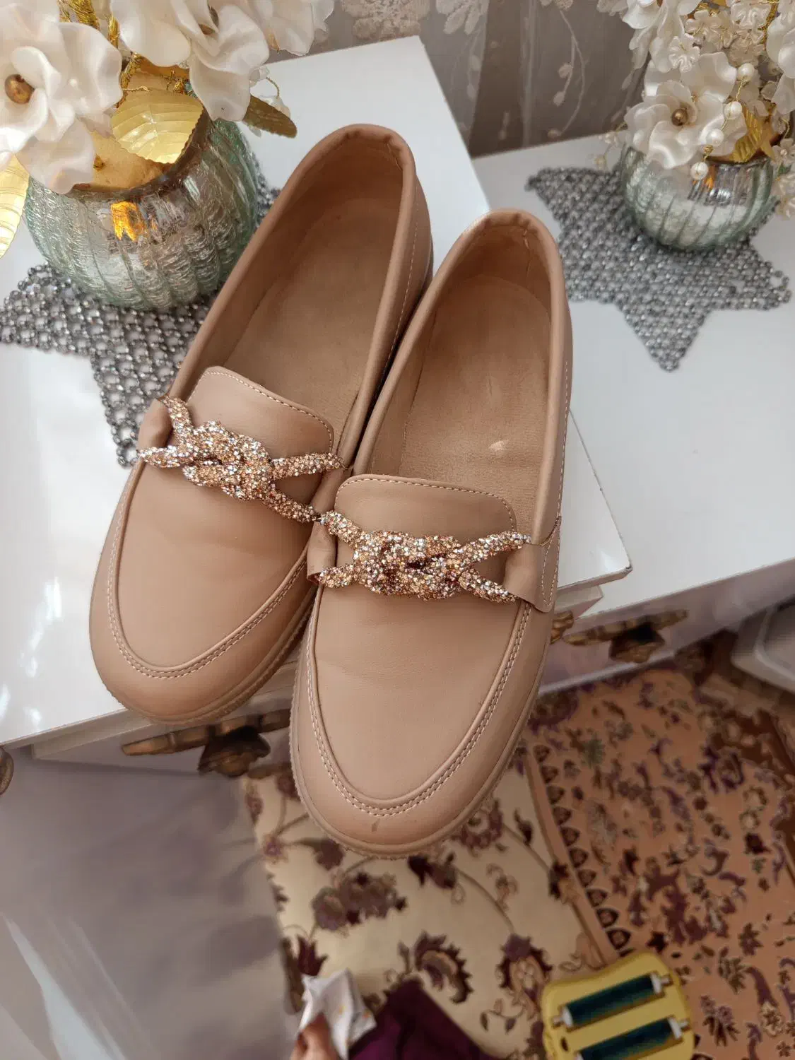 کفش راحتی|کیف، کفش، کمربند|خوی, |دیوار