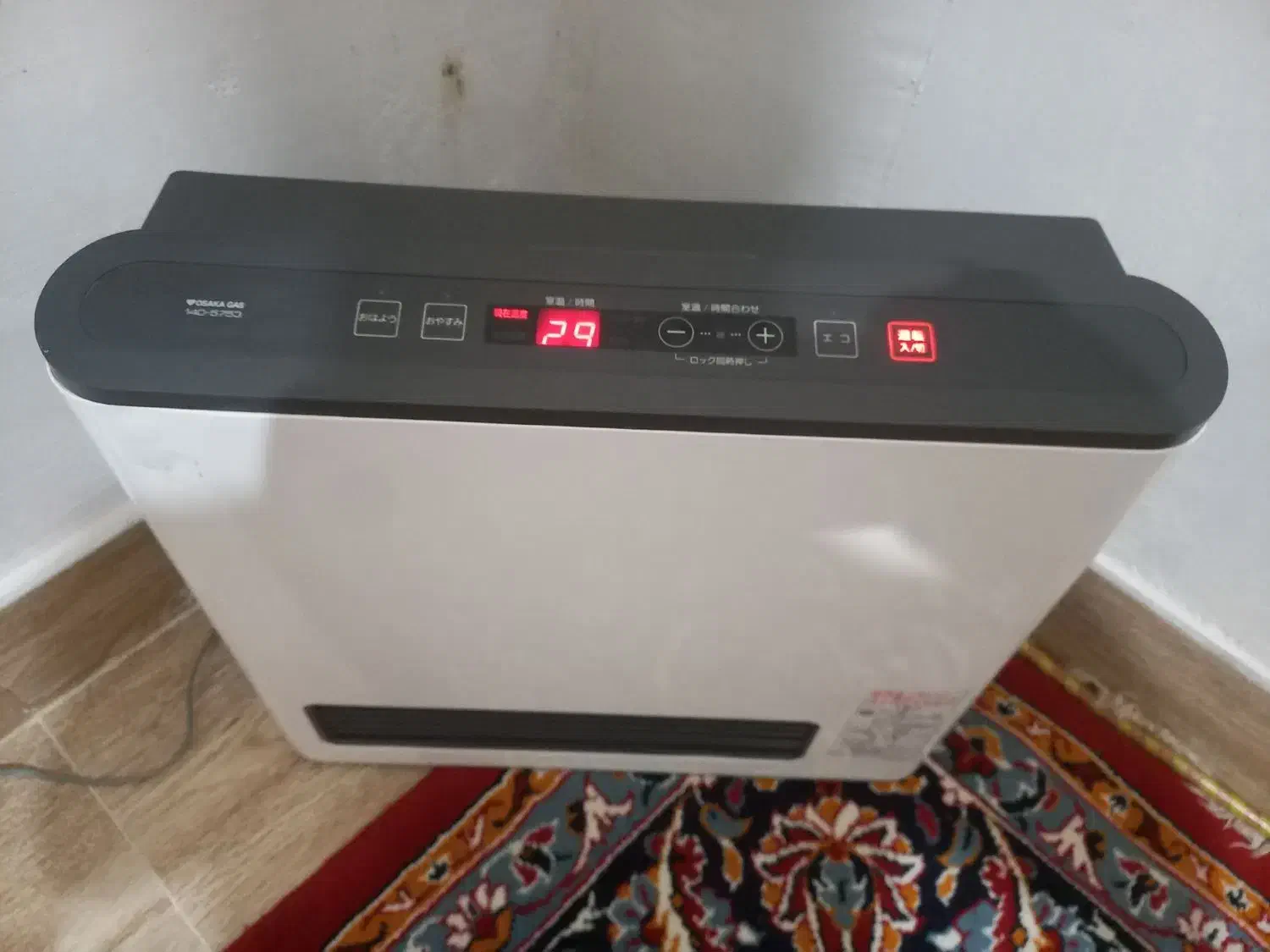 بخاری گازی برقی ژاپنی۴۰۰۰|بخاری، هیتر، شومینه|شیروان (خراسان), |دیوار
