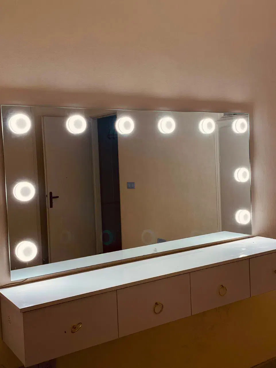 آینه کنسول میکاپ و گریم|آرایشگاه و سالنهای زیبایی|مشهد, وکیلآباد|دیوار