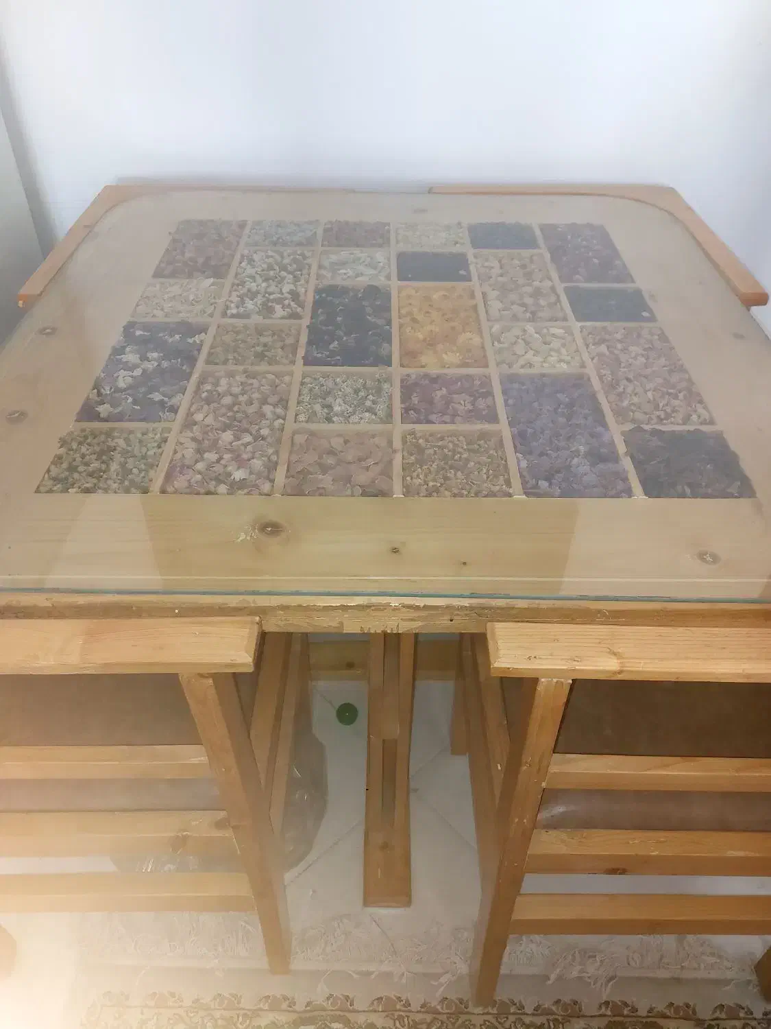 میز و صندلی میز تلویزیون بوفه کتابخانه مبل جاکفشی|میز و صندلی غذاخوری|هشتگرد, فاز ۲ مهستان|دیوار