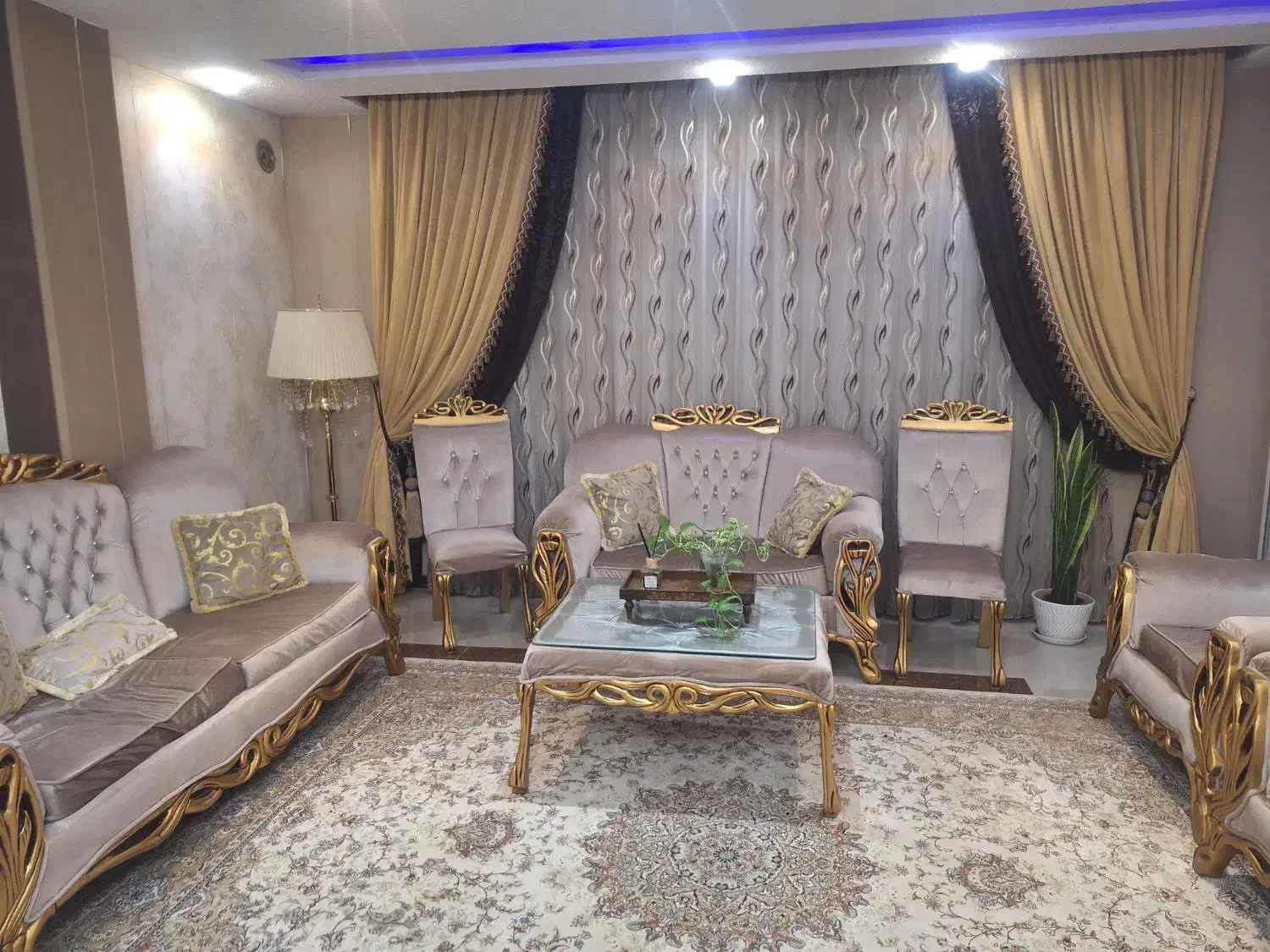 مبل و میز جلوی مبل|مبلمان خانگی و میز عسلی|بندر امام خمینی, |دیوار