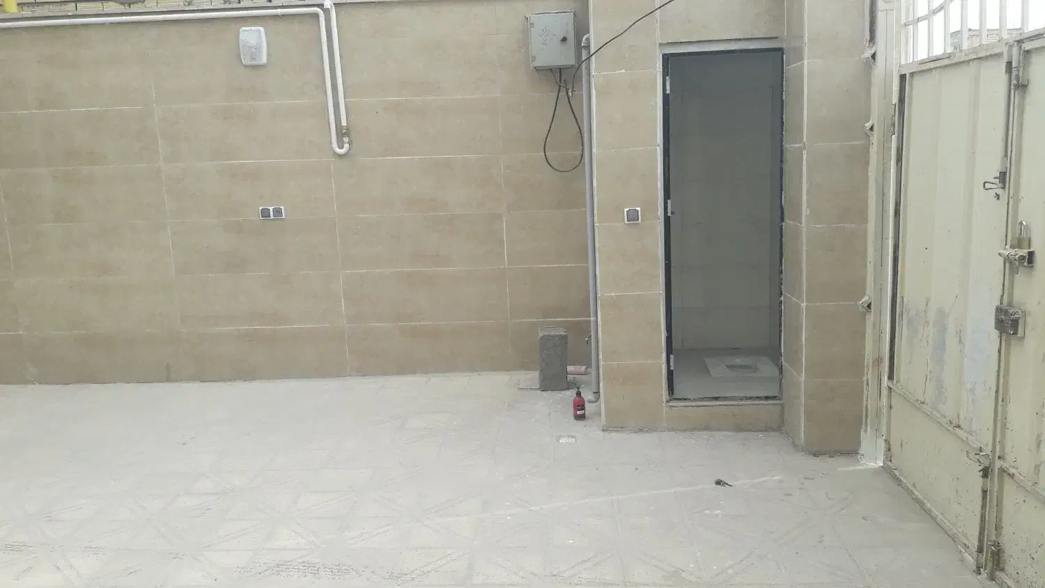 اجاره کارگاه در صنایع نیمه مزاحم|اجارهٔ مغازه و غرفه|بروجن, |دیوار