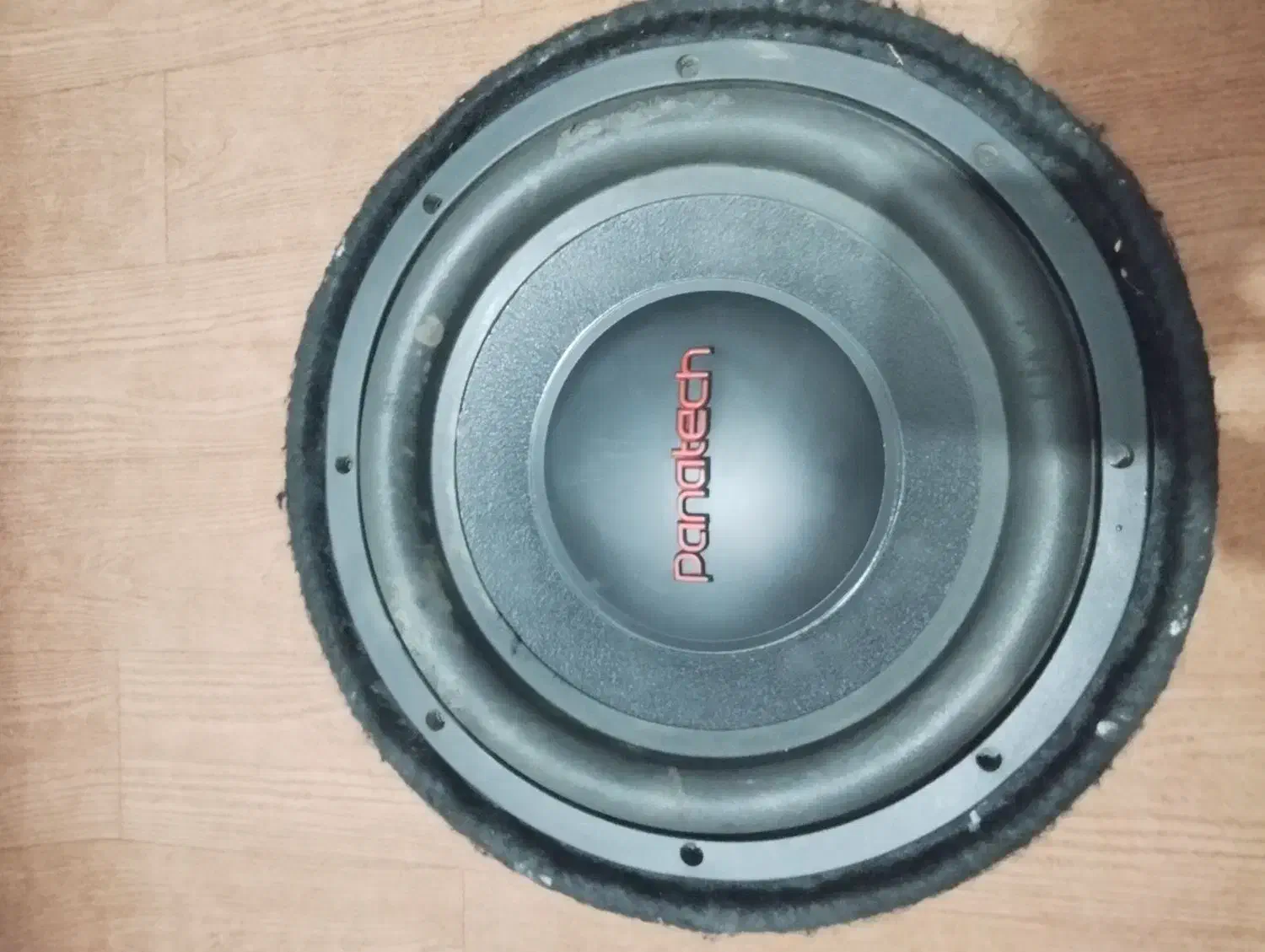 ساب پاناتک|صوتی و تصویری|سراب, |دیوار