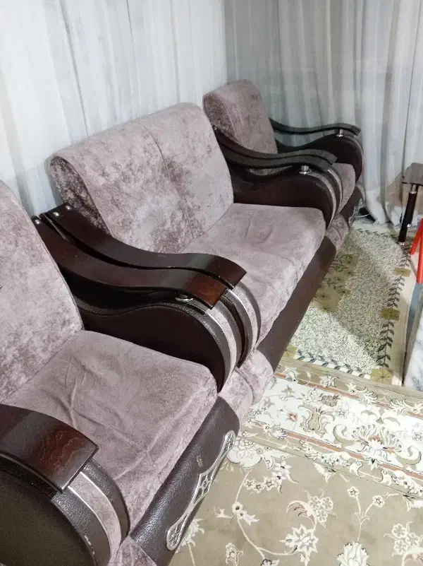 مبل ۴نفره|مبلمان خانگی و میز عسلی|مشهد, فاطمیه|دیوار