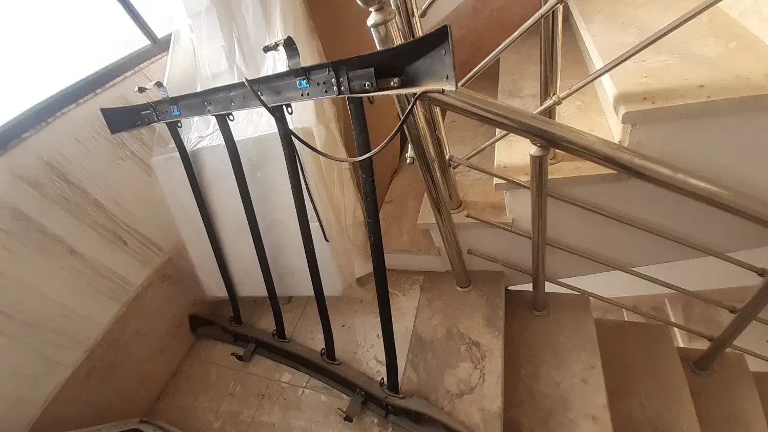 درب تیبا سمت راننده عقب و باربند تیبا|قطعات یدکی و لوازم جانبی|اهواز, شهرک دانشگاه|دیوار