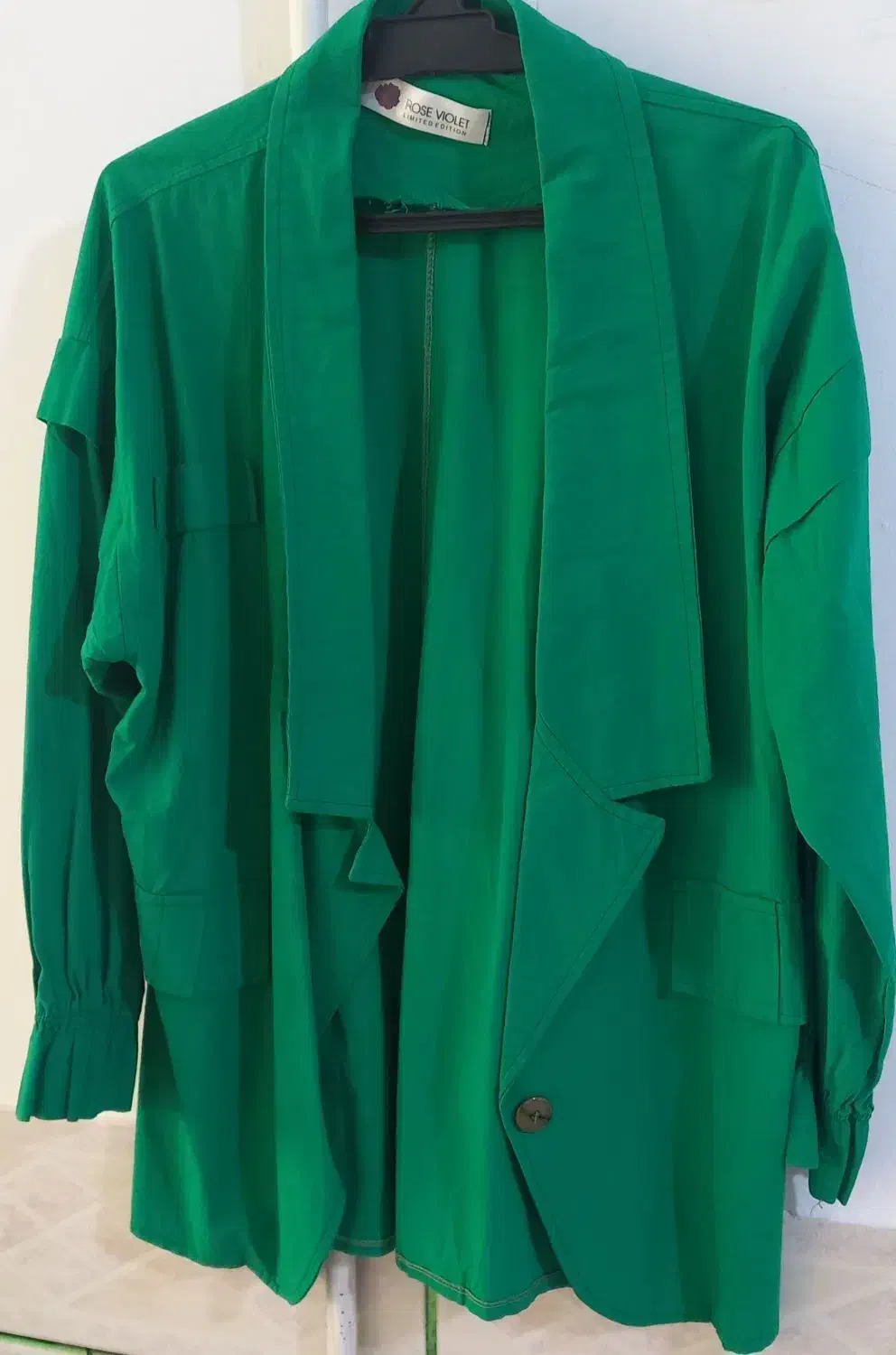 کت تک|لباس|آبیک, |دیوار