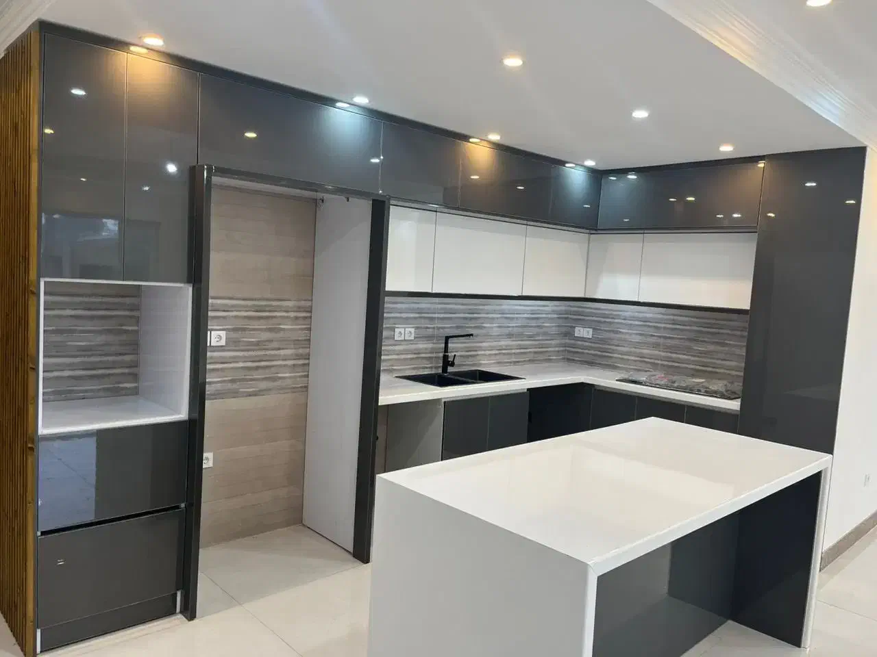 فروش واحد تلاتری کلید نخورده|فروش آپارتمان|تنکابن, |دیوار