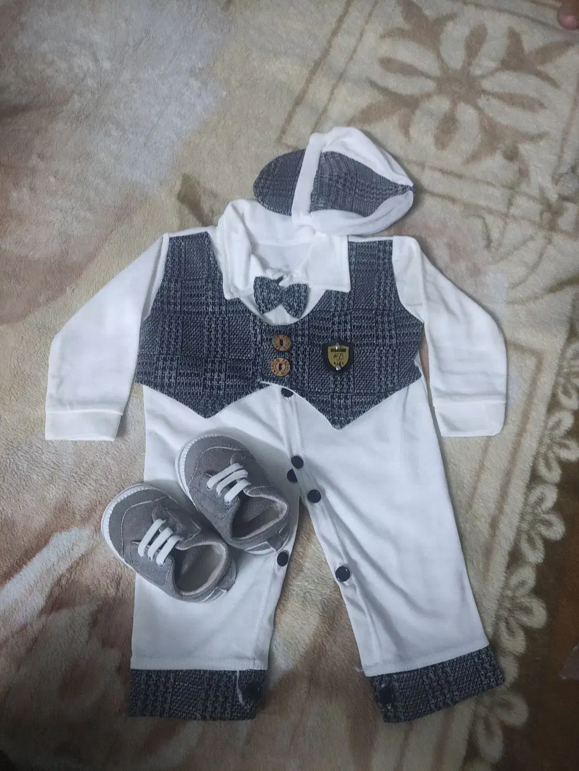 حراج فوری لباس نوزاد نو واستفاده نشده|کفش و لباس بچه|اصفهان, نقش جهان|دیوار