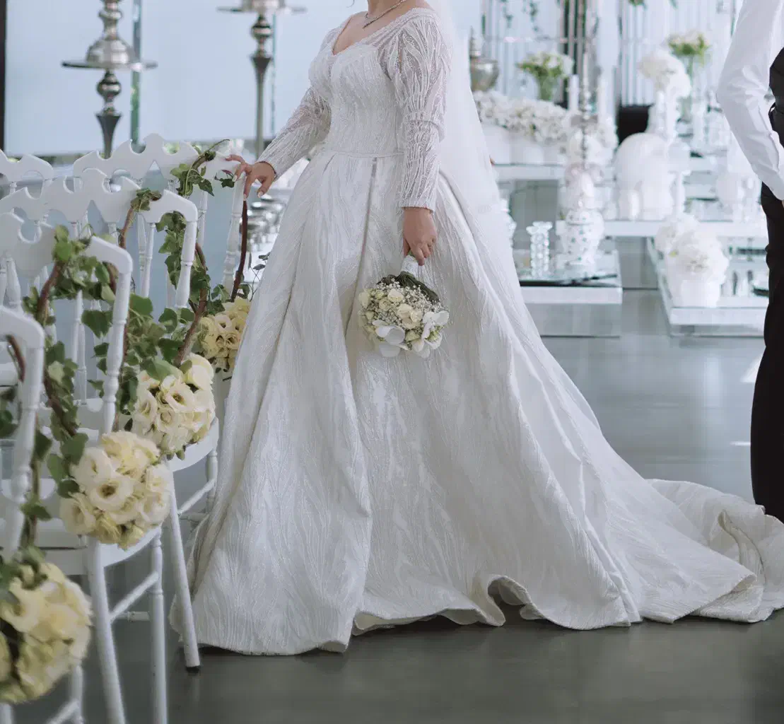 لباس عروس فروشی برای عروس ها و سالن های زیبایی|لباس|تهران, تهرانپارس جنوبی|دیوار