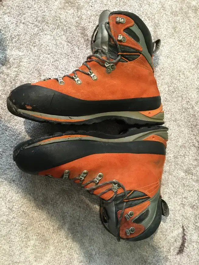 کفش کوهنوردی آسولو|کوهنوردی و کمپینگ|تهران, صادقیه|دیوار