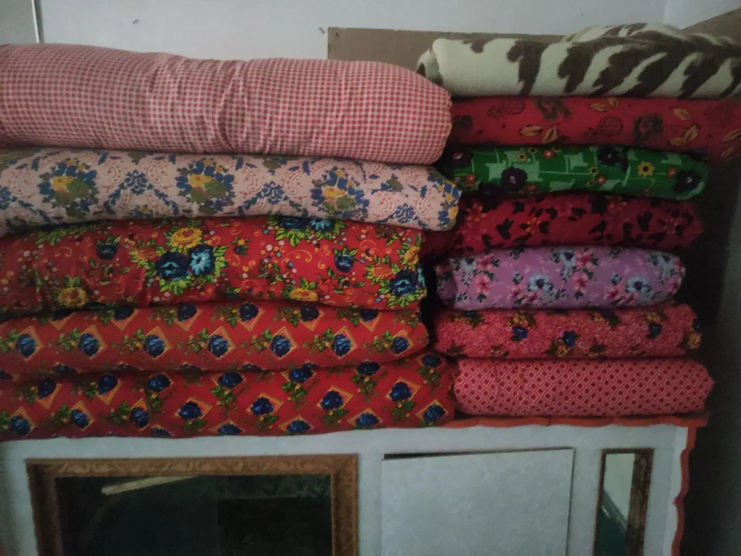 رختخواب و پشتی ومتکا و بالش|رختخواب، بالش، پتو|میاندوآب, |دیوار