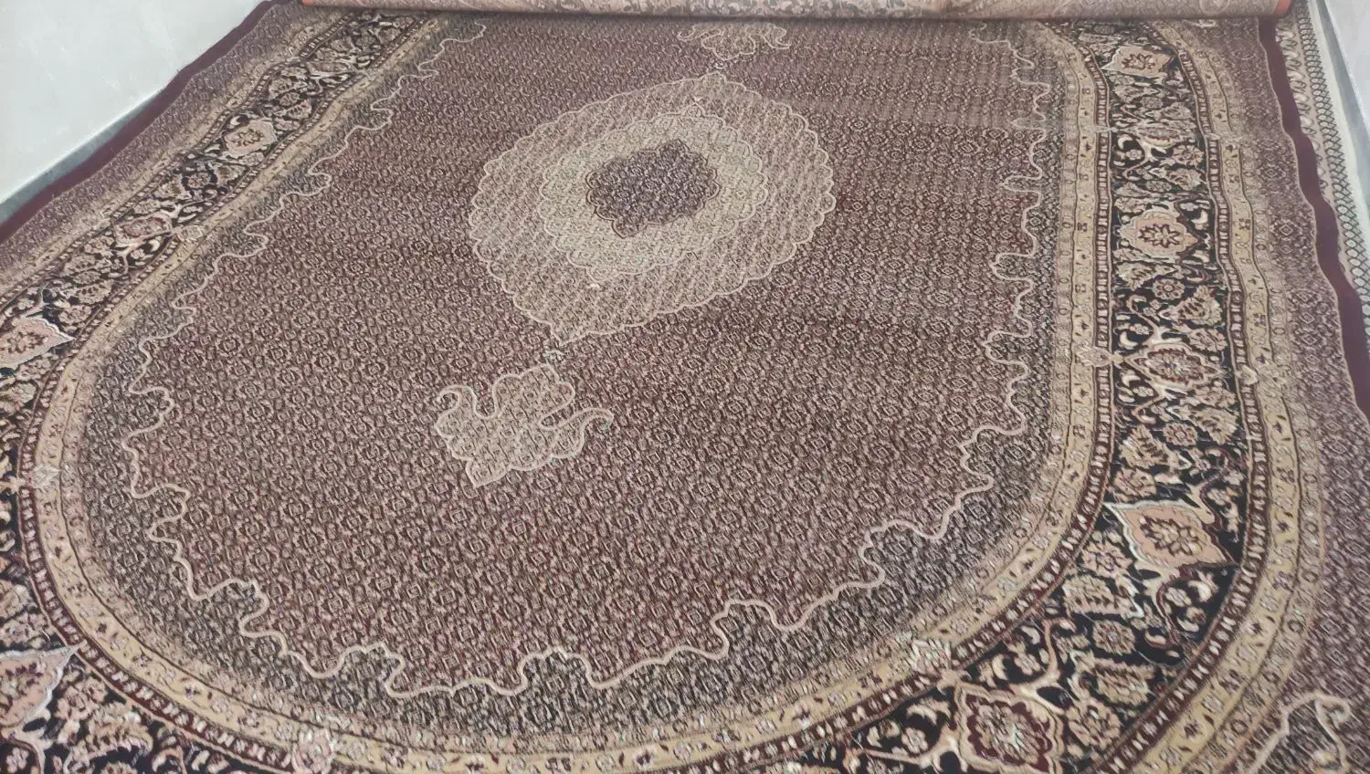 فروش فرش|فرش|شیراز, شیخ روزبهان|دیوار