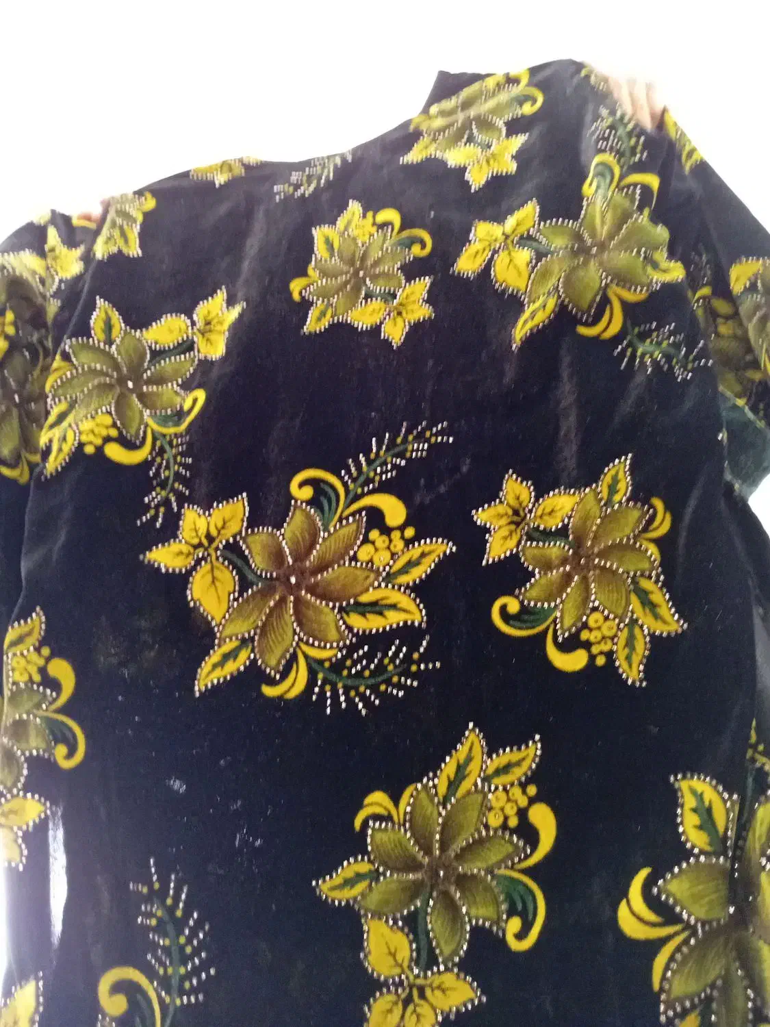 دوتا پارچه دوخته شده بفروش میرسد|لباس|یاسوج, |دیوار