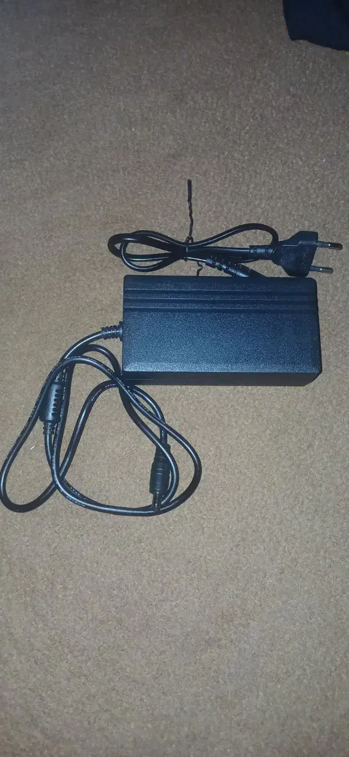 آداپتور ۱۲ولت ۵آمپر|قطعات و لوازم جانبی رایانه|بهارستان, |دیوار