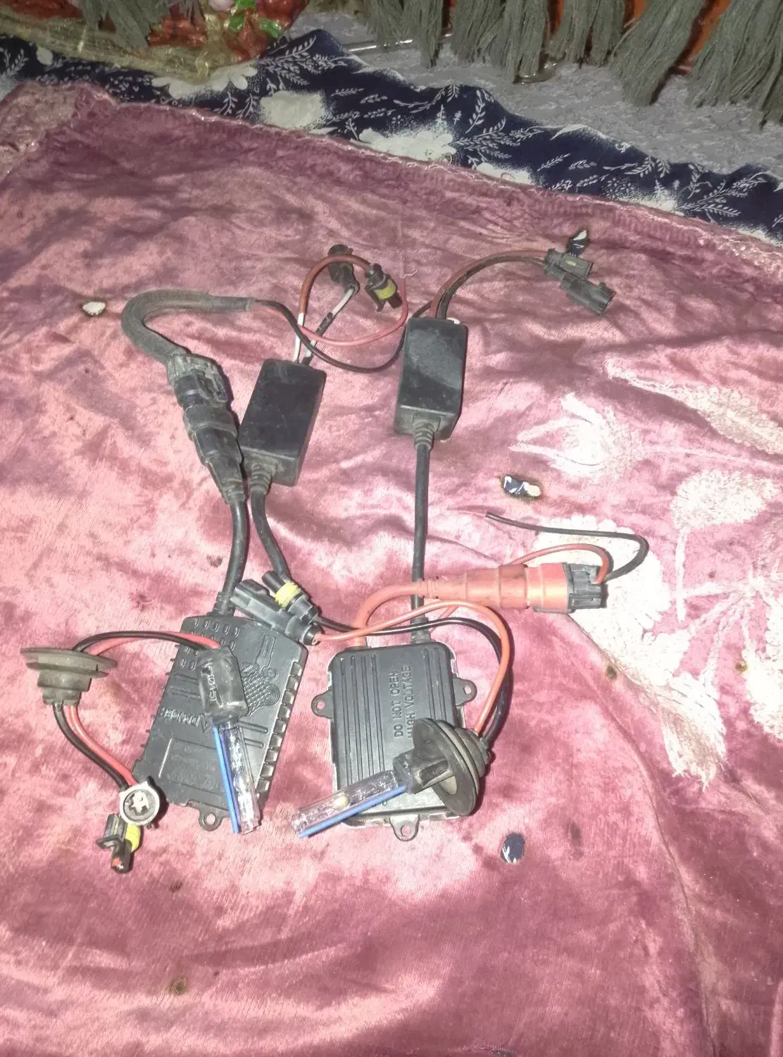 زنون|قطعات یدکی و لوازم جانبی|رشت, جانبازان|دیوار