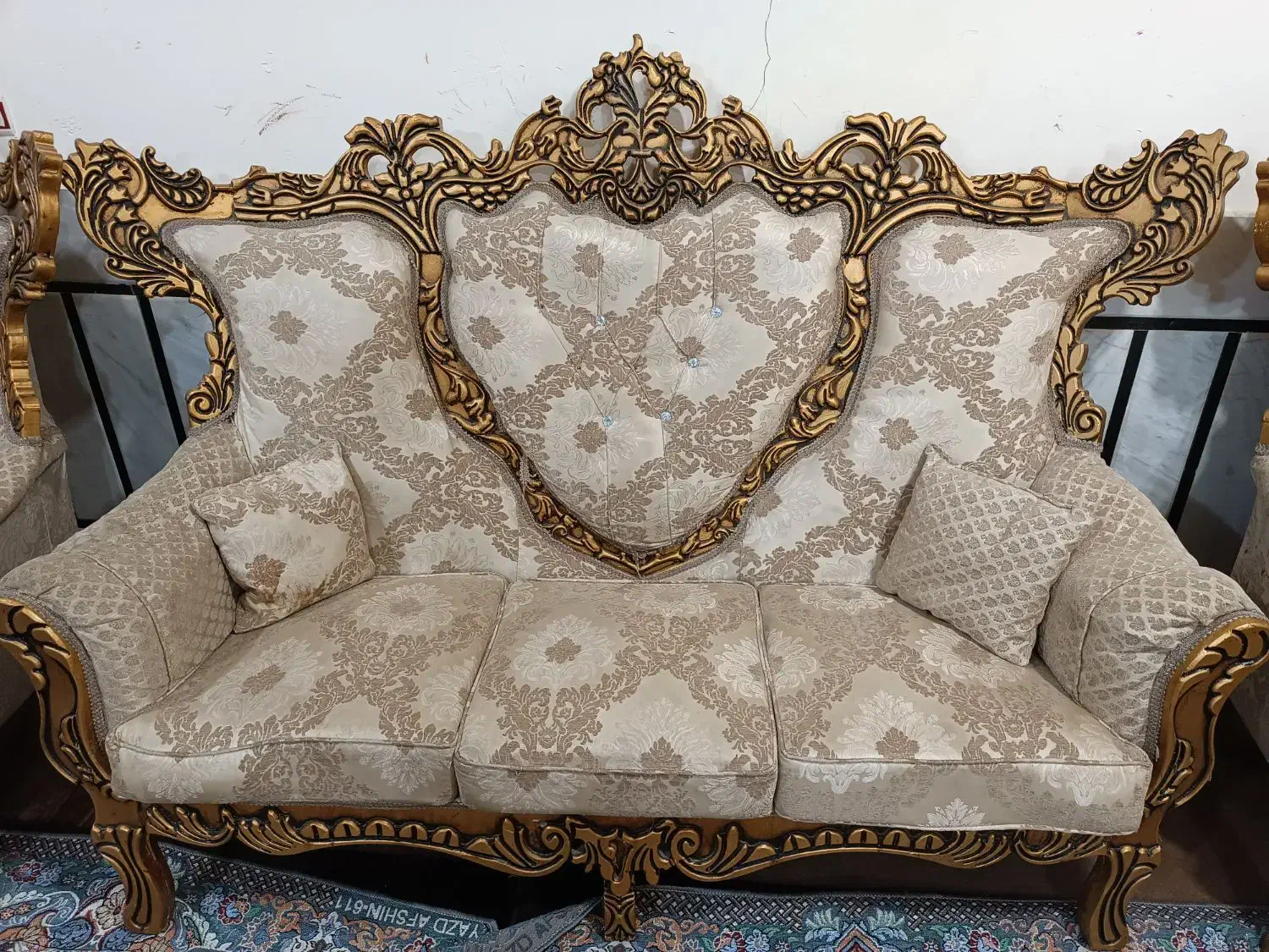 مبل سلطنتی۷نفره|مبلمان خانگی و میز عسلی|اندیمشک, |دیوار